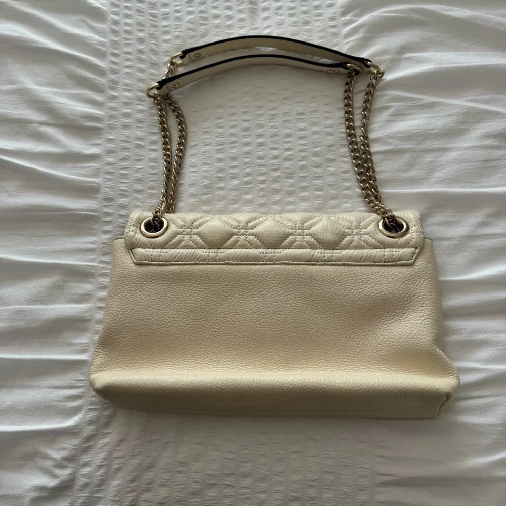 Kate Spade Astor Court Cynthia Shoulder Bag In Cream with Gold-tone Hardware